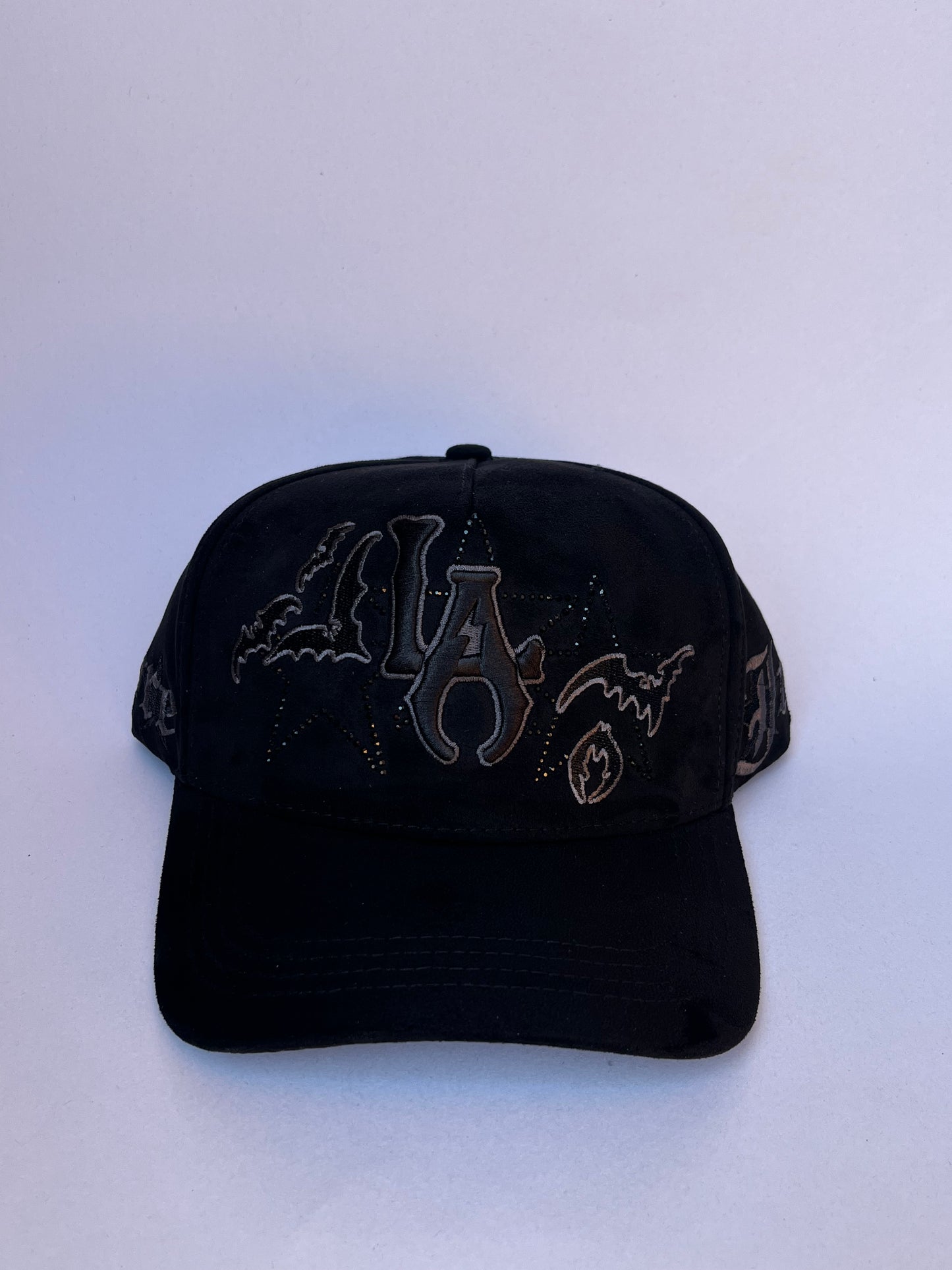 GORRA INNEDIT X ANTMORE “LA - MIRI BRUCE WAYNE”